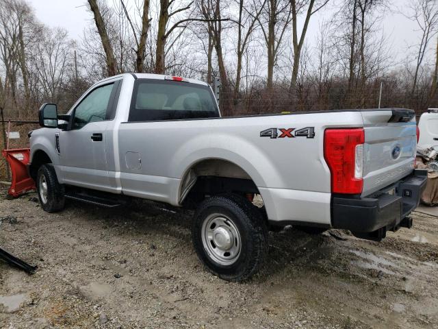 1FTBF2B66KED35791 - 2019 FORD F250 SUPER DUTY SILVER photo 2