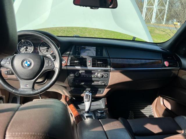 5UXZV4C51CL987555 - 2012 BMW X5 XDRIVE35I WHITE photo 9