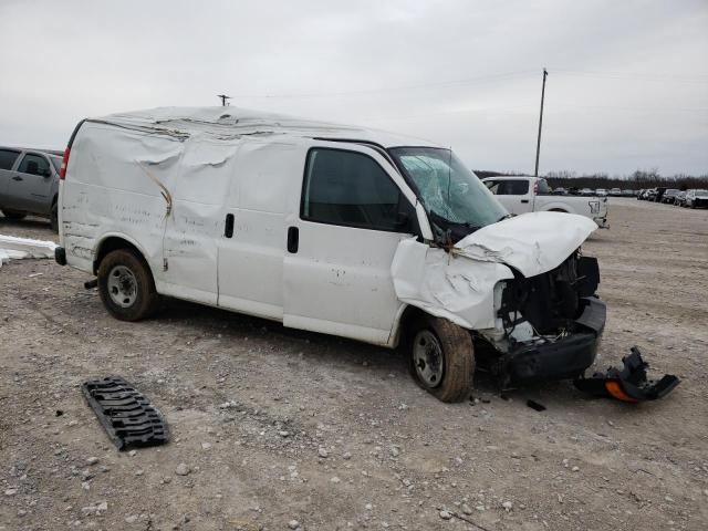 1GCWGFBG8E1189260 - 2014 CHEVROLET EXPRESS G2 WHITE photo 4