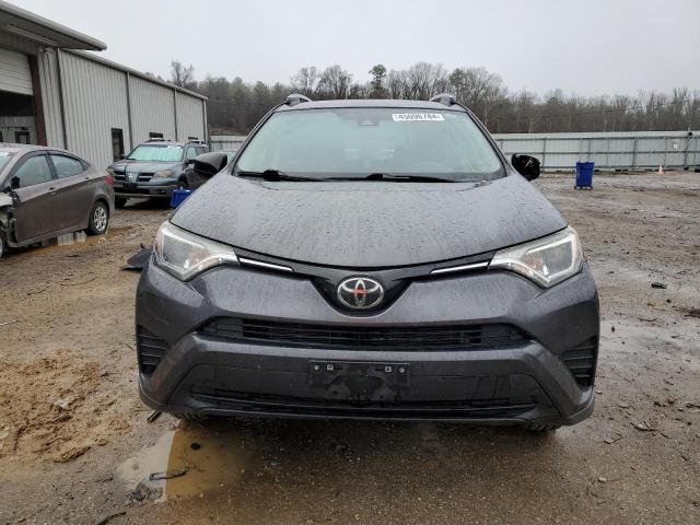 JTMZFREV9HJ135790 - 2017 TOYOTA RAV4 LE GRAY photo 5