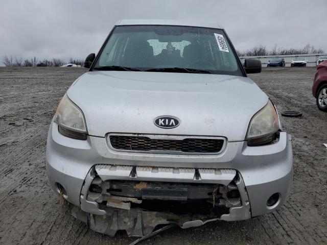 KNDJT2A18B7311538 - 2011 KIA SOUL SILVER photo 5