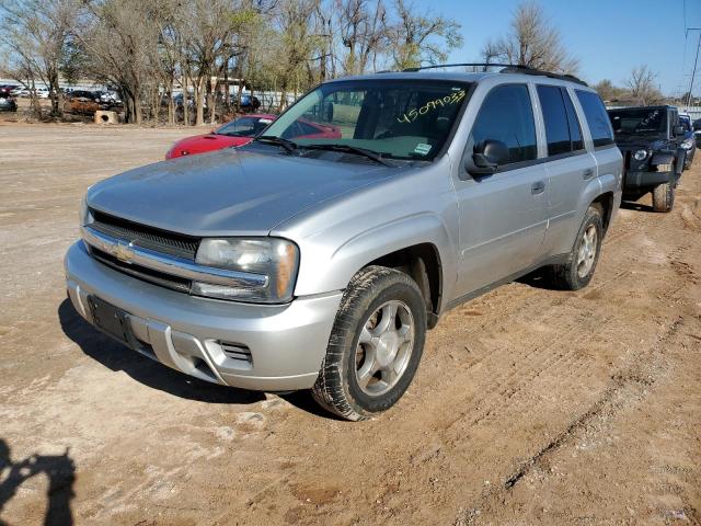 1GNDT13S182258739 - 2008 CHEVROLET TRAILBLAZE LS SILVER photo 1