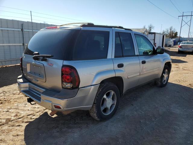 1GNDT13S182258739 - 2008 CHEVROLET TRAILBLAZE LS SILVER photo 3