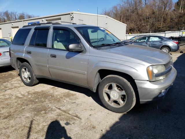 1GNDT13S072233975 - 2007 CHEVROLET TRAILBLAZE LS SILVER photo 4