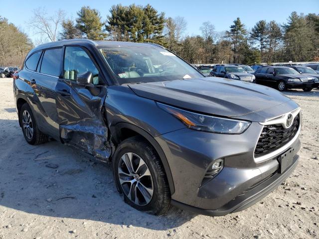 5TDGZRBH0NS213109 - 2022 TOYOTA HIGHLANDER XLE GRAY photo 4