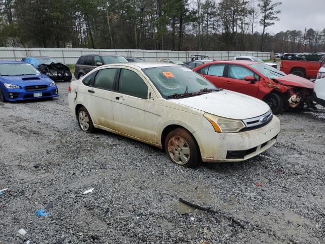 1FAHP3EN5AW239911 - 2010 FORD FOCUS S WHITE photo 4