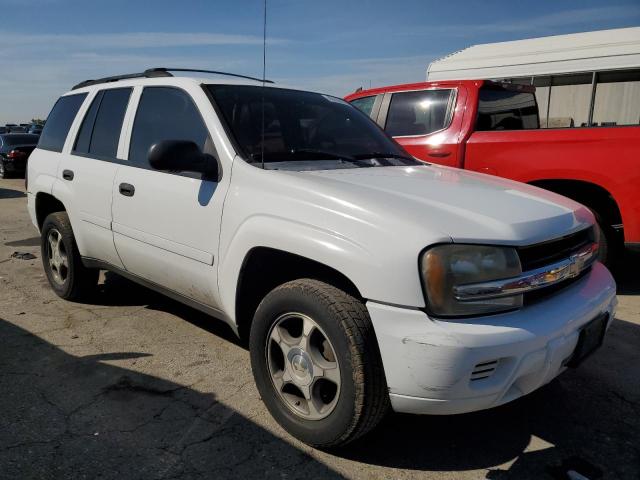 1GNDS13S272114215 - 2007 CHEVROLET TRAILBLAZE LS WHITE photo 4