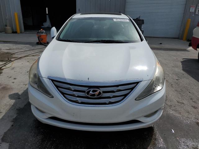 5NPEC4AB2BH318101 - 2011 HYUNDAI SONATA SE WHITE photo 5