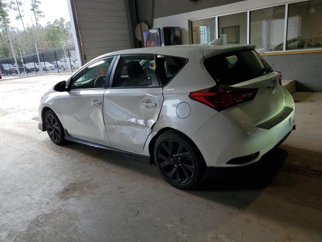 JTNKARJE7JJ573487 - 2018 TOYOTA COROLLA IM WHITE photo 2