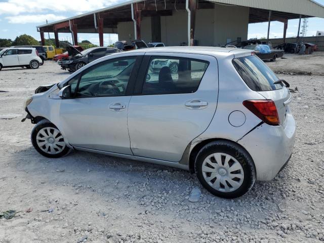 VNKKTUD37FA043420 - 2015 TOYOTA YARIS SILVER photo 2