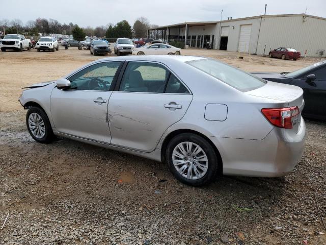 4T1BF1FK9CU636916 - 2012 TOYOTA CAMRY BASE SILVER photo 2