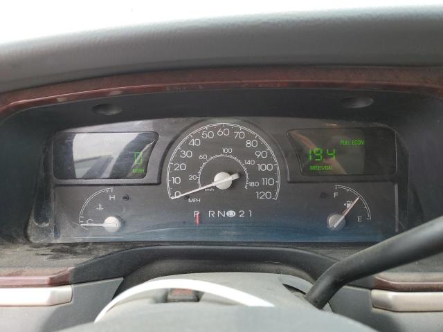 1LNHM81W24Y613734 - 2004 LINCOLN TOWN CAR EXECUTIVE Weiß Foto 9