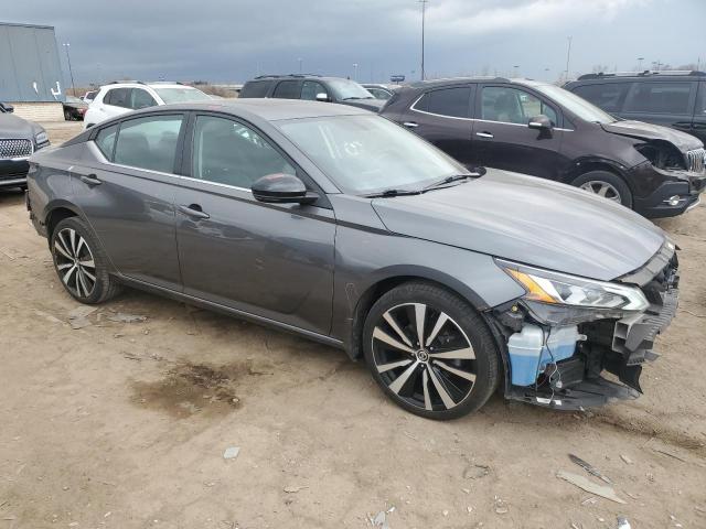 1N4BL4CW1KN317997 - 2019 NISSAN ALTIMA SR GRAY photo 4