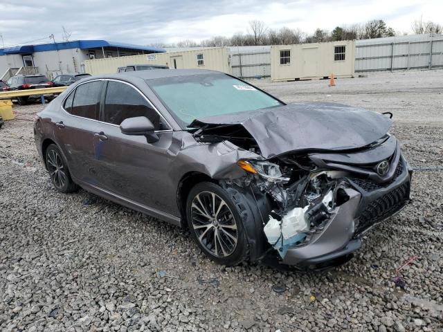 4T1B11HK0JU060156 - 2018 TOYOTA CAMRY L GRAY photo 4