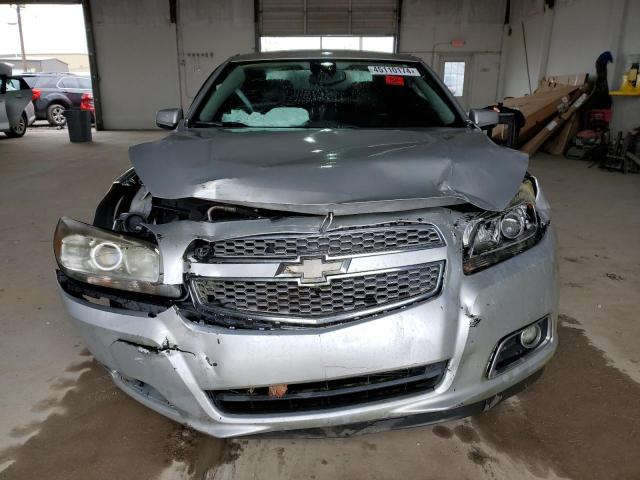 1G11H5SAXDF280490 - 2013 CHEVROLET MALIBU LTZ ვერცხლისფერი ფოტო 5