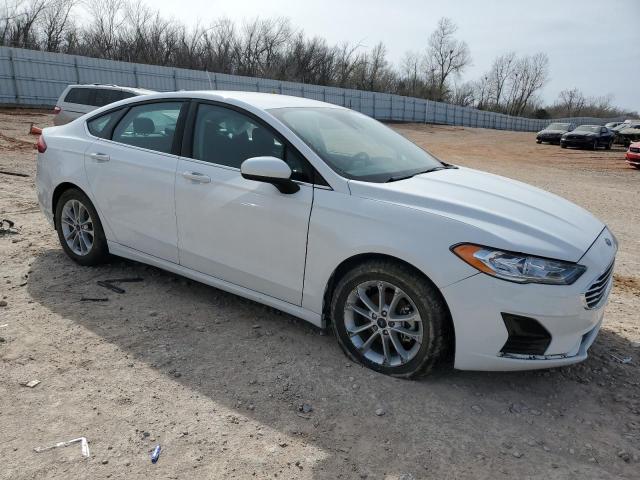 3FA6P0HD9LR161163 - 2020 FORD FUSION SE WHITE photo 4