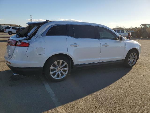 2LMHJ5AT9DBL55551 - 2013 LINCOLN MKT WHITE photo 3