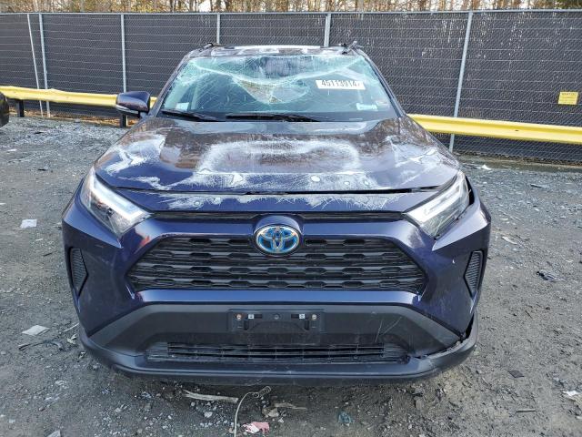 2T3RWRFV7NW139154 - 2022 TOYOTA RAV4 XLE BLUE photo 5