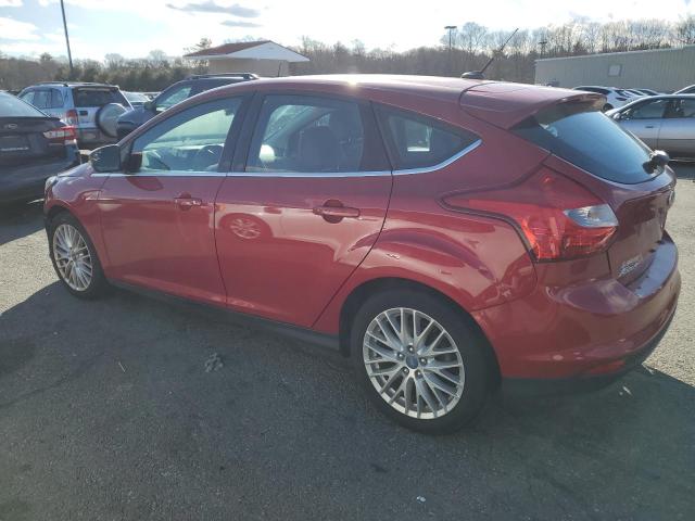 1FAHP3M22CL471622 - 2012 FORD FOCUS SEL RED photo 2