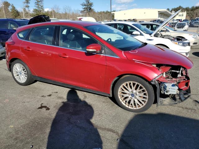 1FAHP3M22CL471622 - 2012 FORD FOCUS SEL RED photo 4