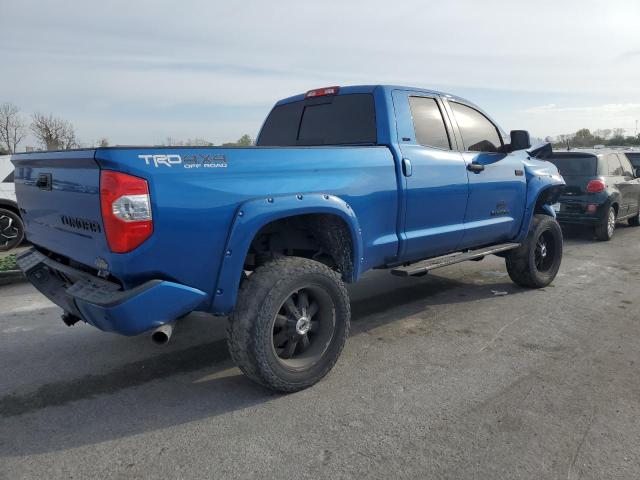 5TFUY5F1XJX718722 - 2018 TOYOTA TUNDRA DOUBLE CAB SR/SR5 BLUE photo 3