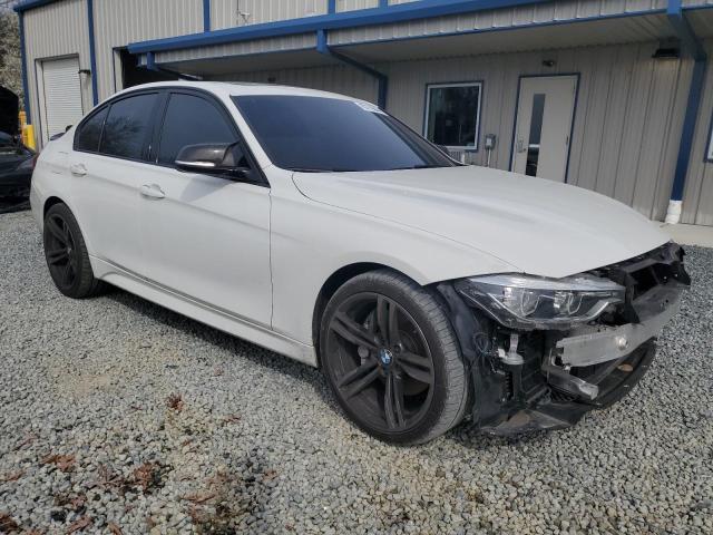 WBA8B7C56JA585981 - 2018 BMW 340 XI WHITE photo 4