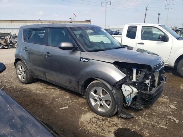 KNDJN2A21H7438191 - 2017 KIA SOUL GRAY photo 4