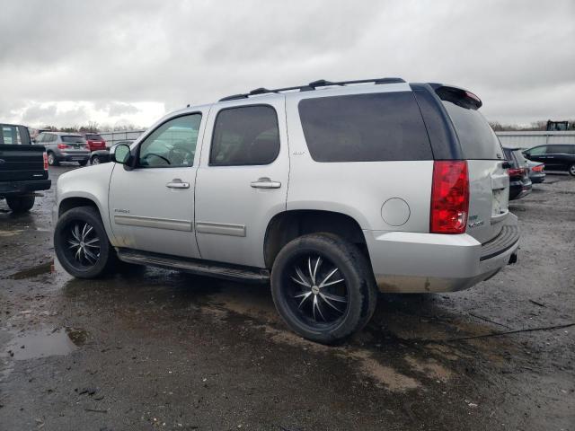 1GKS2CE03BR150975 - 2011 GMC YUKON SLT SILVER photo 2