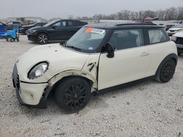 WMWXP5C59J2G61353 - 2018 MINI COOPER BEIGE photo 1