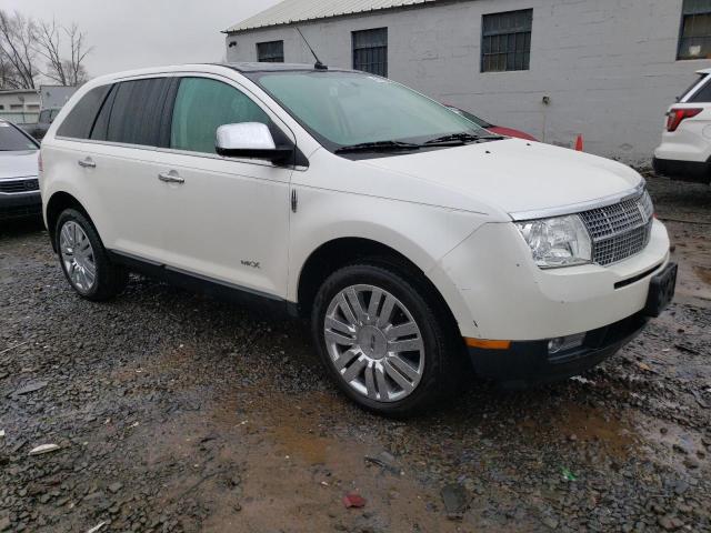 2LMDJ8JC9ABJ22376 - 2010 LINCOLN MKX WHITE photo 4