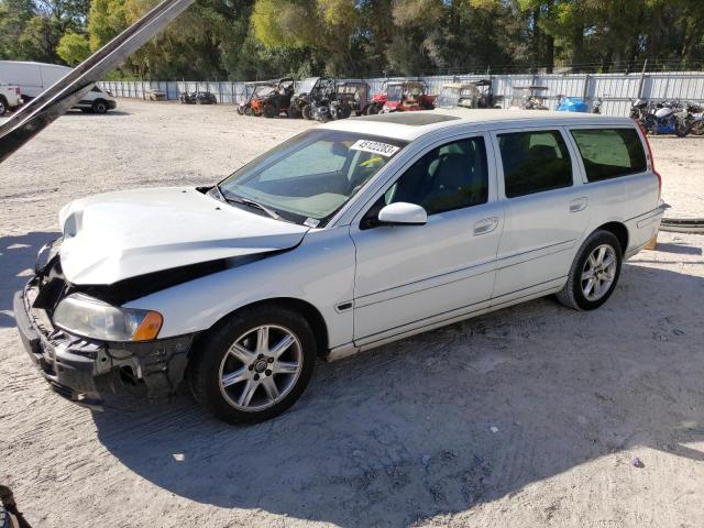 YV1SW612X52460962 - 2005 VOLVO V70 WHITE photo 1