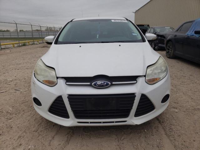 1FADP3K29EL119156 - 2014 FORD FOCUS SE WHITE photo 5