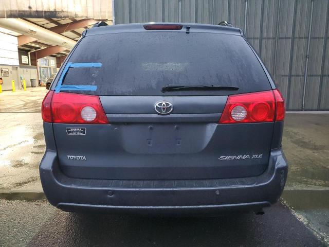 5TDYK4CC8AS313869 - 2010 TOYOTA SIENNA XLE GRAY photo 6