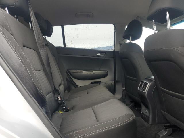 KNDPMCAC5M7881742 - 2021 KIA SPORTAGE LX SILVER photo 11