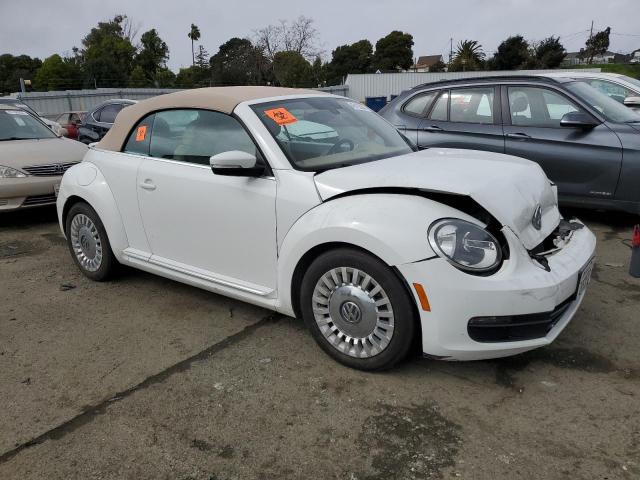 3VW517AT6GM806983 - 2016 VOLKSWAGEN BEETLE S/SE WHITE photo 4