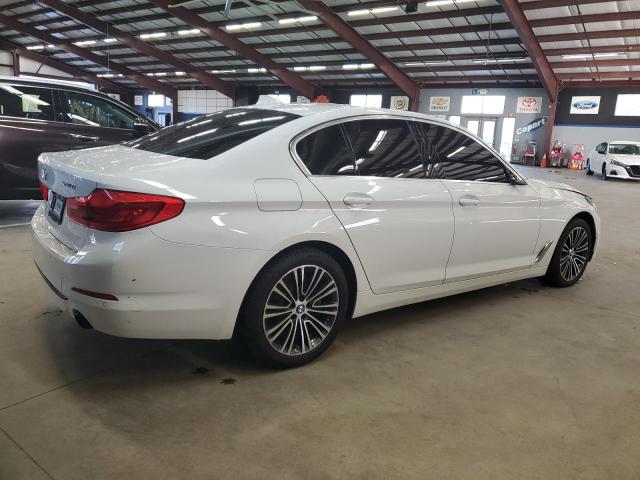 WBAJA7C50KWW07353 - 2019 BMW 530 XI WHITE photo 3