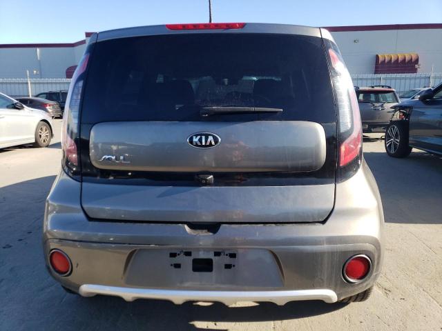 KNDJP3A53J7576721 - 2018 KIA SOUL + SILVER photo 6