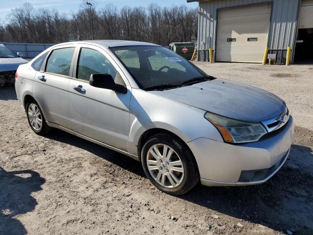 1FAHP3HN1AW255499 - 2010 FORD FOCUS SEL SILVER photo 4