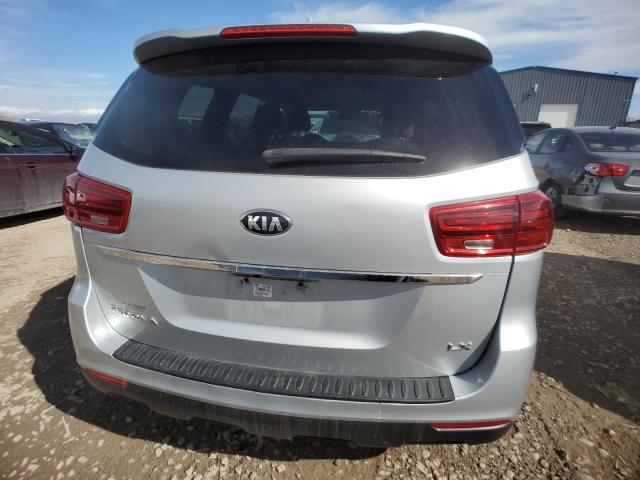 KNDMB5C12L6618368 - 2020 KIA SEDONA LX SILVER photo 6