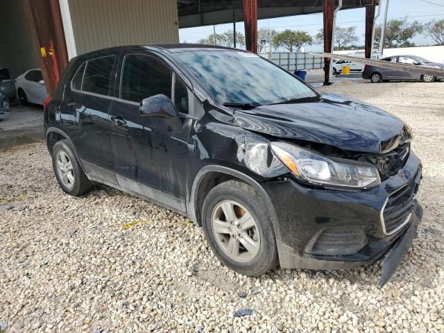 3GNCJKSB5KL377781 - 2019 CHEVROLET TRAX LS BLACK photo 4