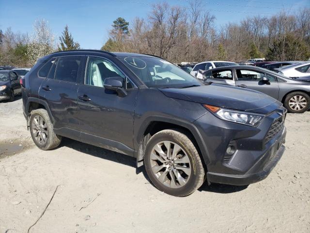 2T3A1RFV3MC193059 - 2021 TOYOTA RAV4 XLE PREMIUM GRAY photo 4