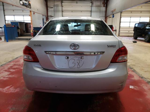 JTDBT923581243384 - 2008 TOYOTA YARIS SILVER photo 6