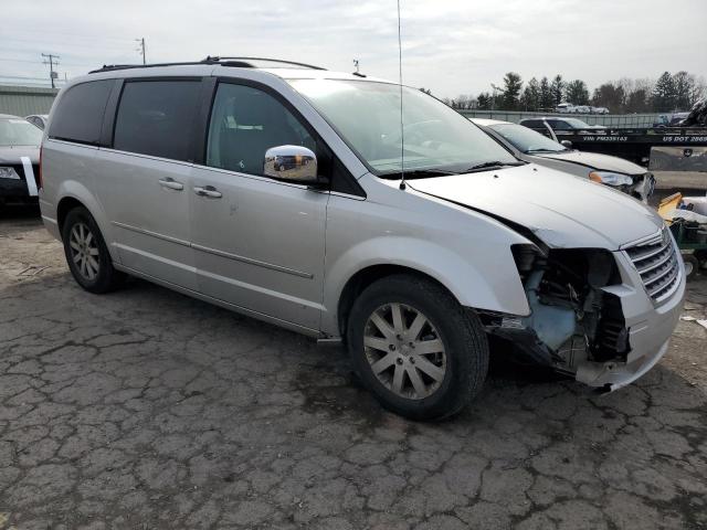 2A4RR8D10AR480573 - 2010 CHRYSLER TOWN & COU TOURING PLUS SILVER photo 4