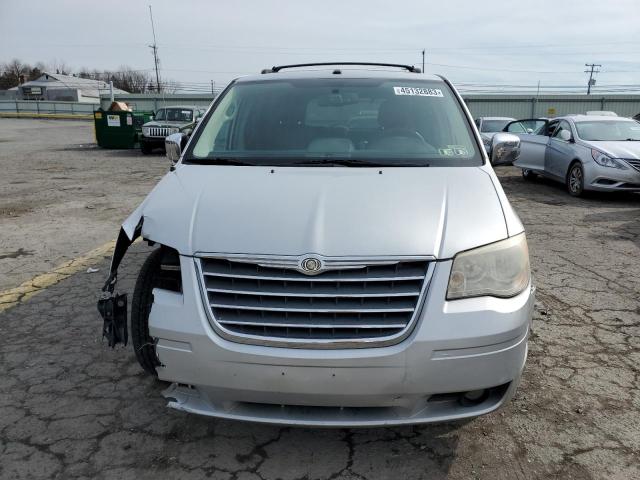 2A4RR8D10AR480573 - 2010 CHRYSLER TOWN & COU TOURING PLUS SILVER photo 5