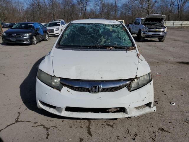 19XFA16549E021941 - 2009 HONDA CIVIC LX WHITE photo 5