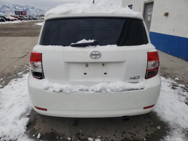 JTKKU10489J045614 - 2009 TOYOTA SCION XD WHITE photo 6