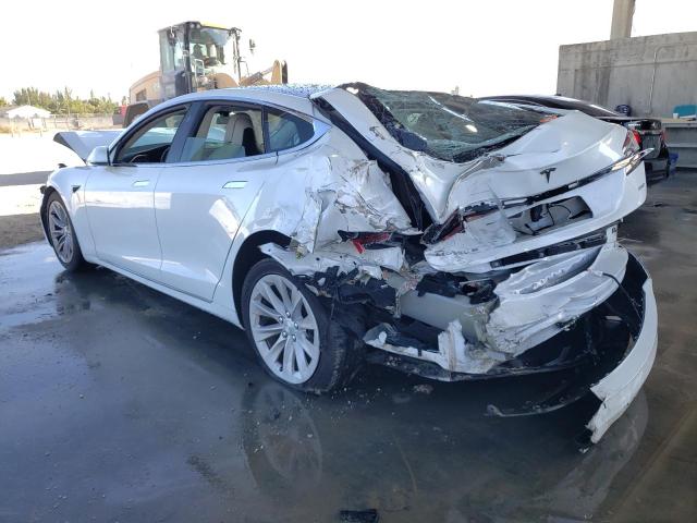 5YJSA1E21JF247276 - 2018 TESLA MODEL S Սպիտակ լուսանկար 2