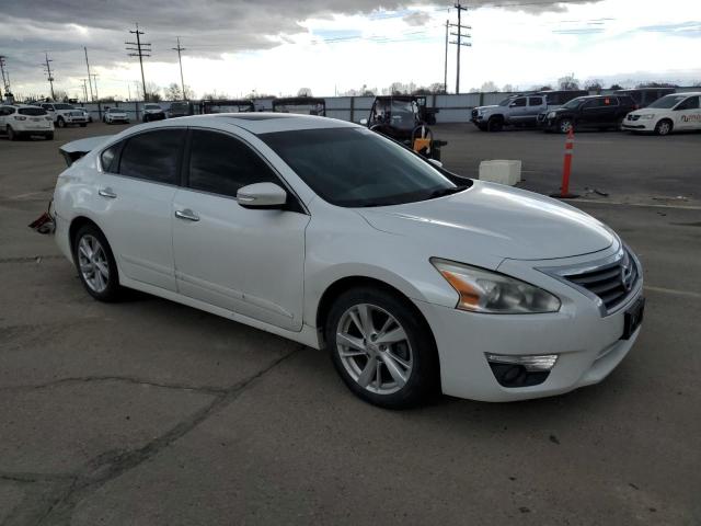 1N4AL3AP5DN578621 - 2013 NISSAN ALTIMA 2.5 WHITE photo 4