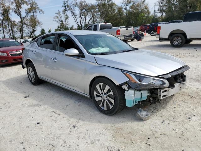 1N4BL4BV2LC252521 - 2020 NISSAN ALTIMA S SILVER photo 4