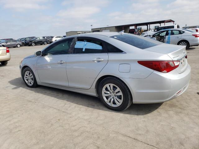 5NPEB4AC2BH075577 - 2011 HYUNDAI SONATA GLS SILVER photo 2